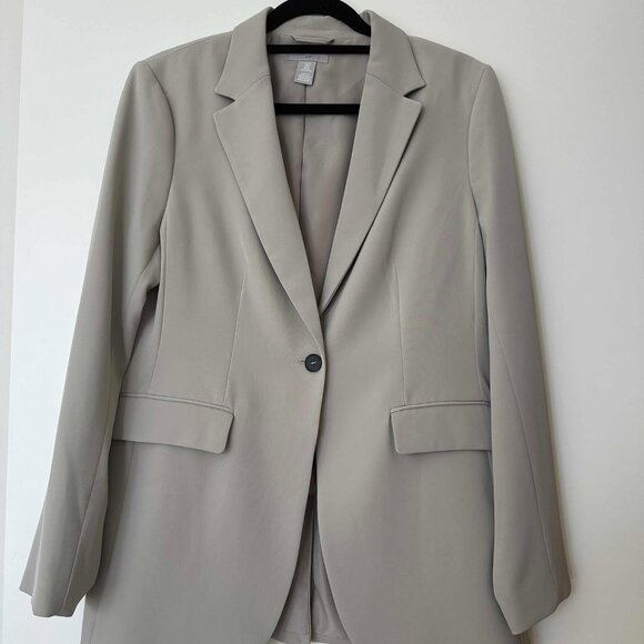 Blazer - Picture 1 of 3